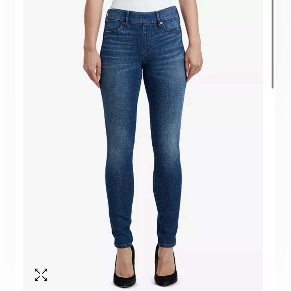 True Religion Women's Jennie Runway Legging
Skinny Jeans